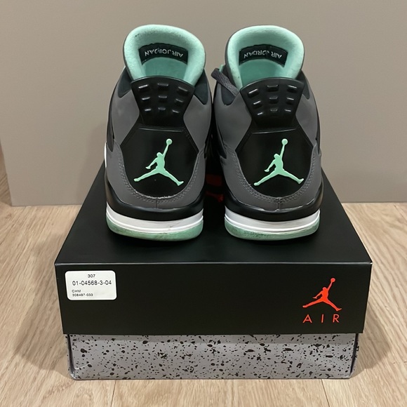 Air Jordan 4 Retro - Picture 6 of 14